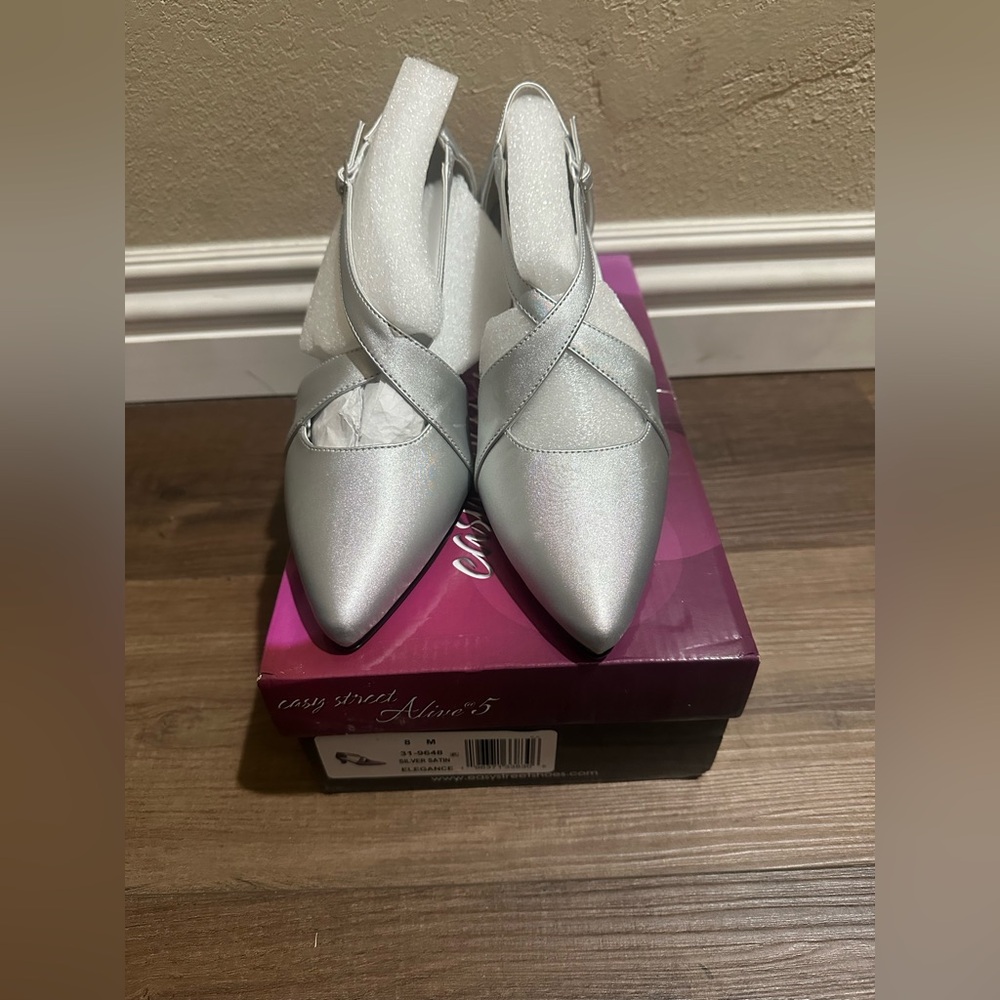 Easy Street Silver Heels for Women